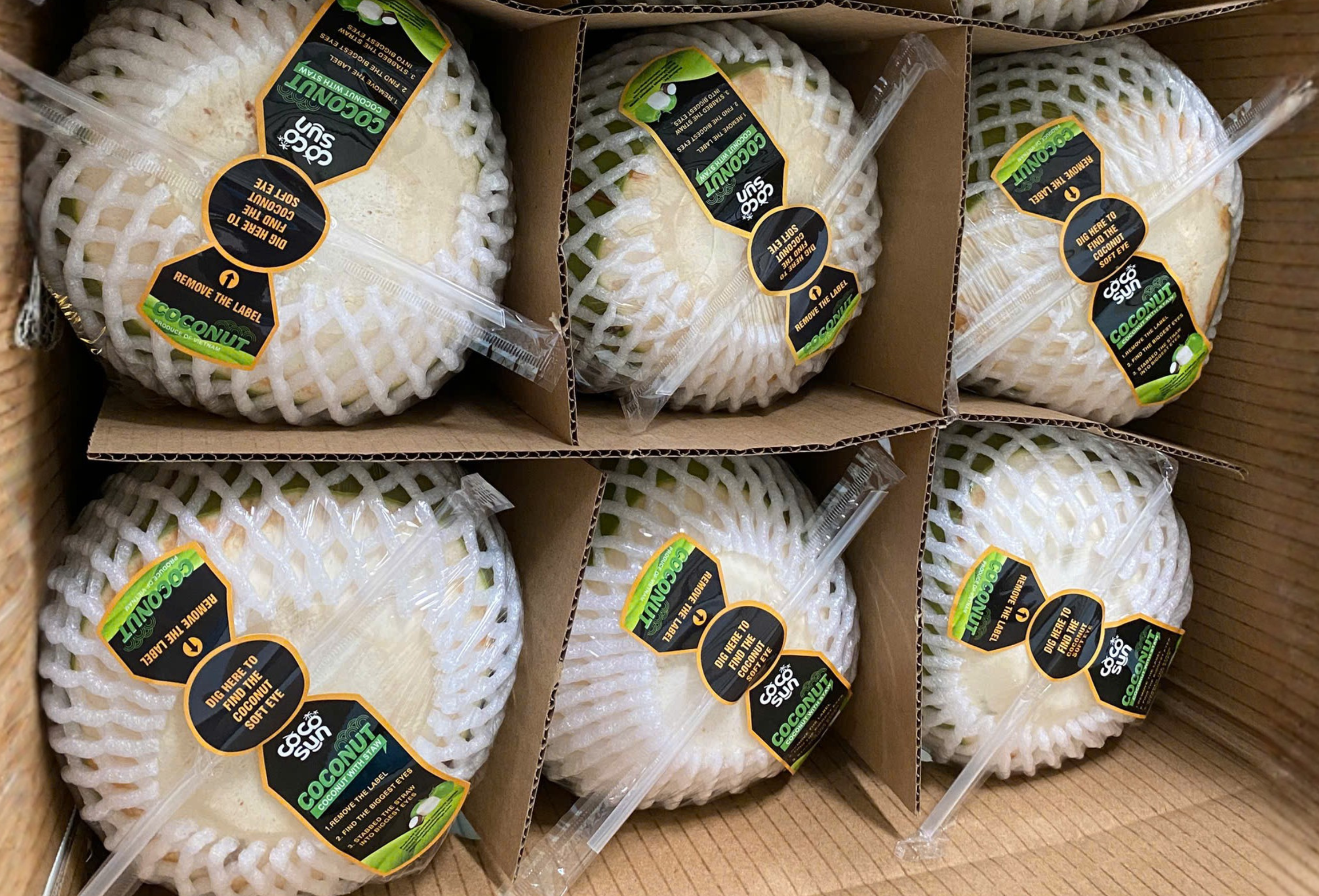 جوز الهند المُشذَّب الأخضر